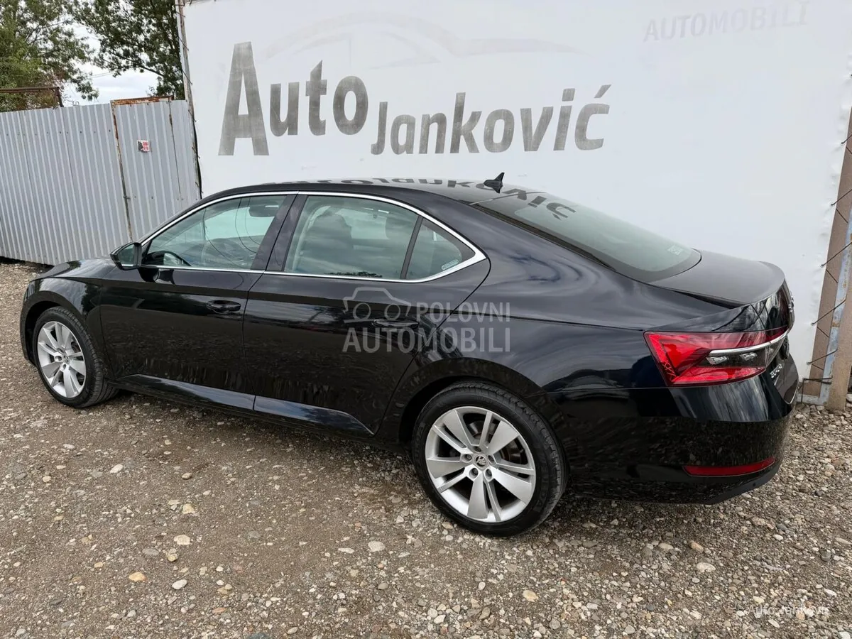 Skoda Superb 2022 photo 4