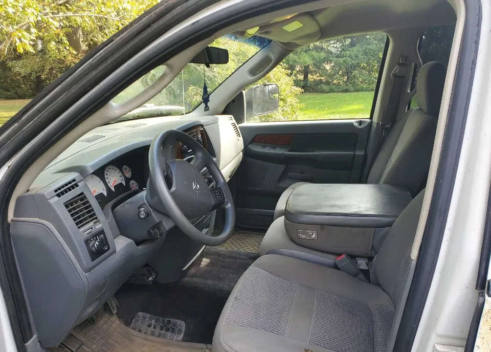 Dodge Ram 2500 2005 photo 4
