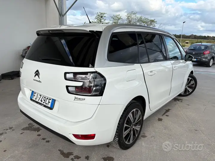 Citroen Grand C4 Picasso 2017 photo 3