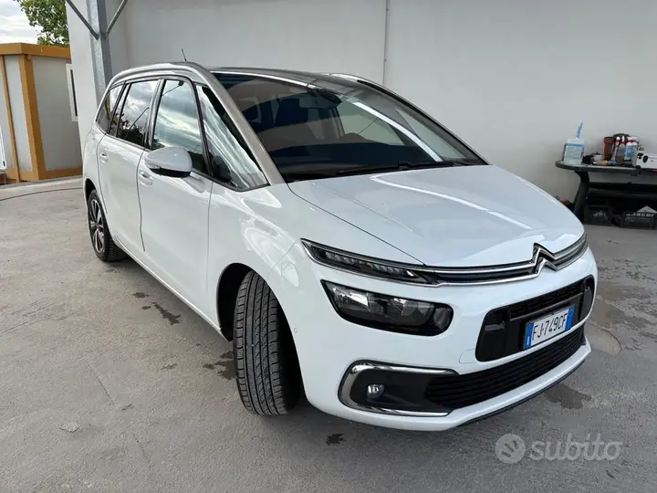 Citroen Grand C4 Picasso 2017 photo 2