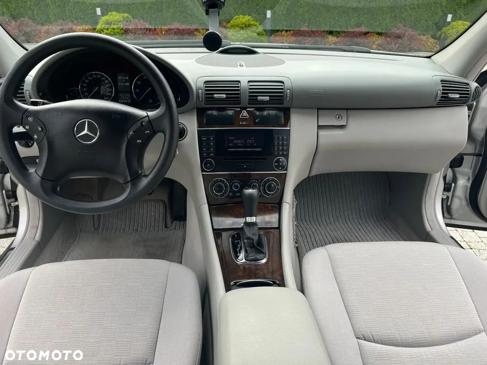Mercedes-Benz C-Class 2004 photo 5