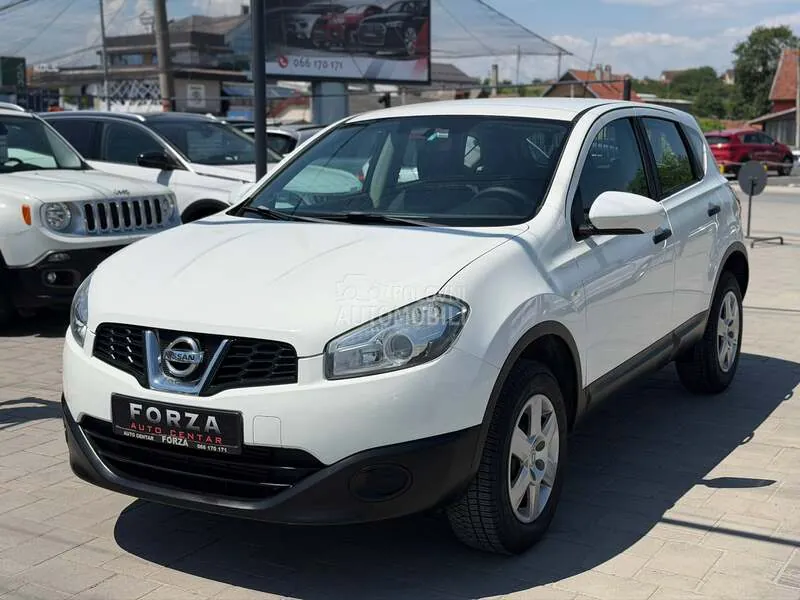 Nissan Qashqai 2012 photo 2
