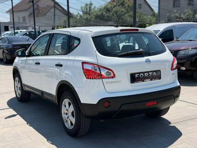 Nissan Qashqai 2012 photo 4