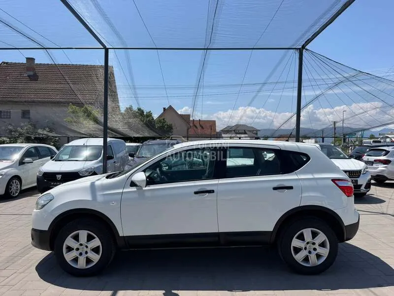 Nissan Qashqai 2012 photo 3