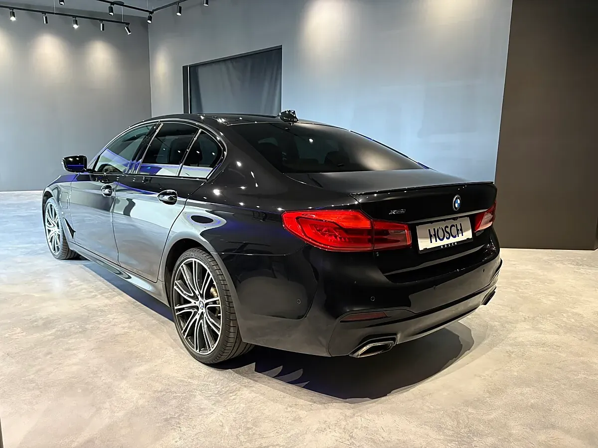 BMW 5 Series 2020 photo 3
