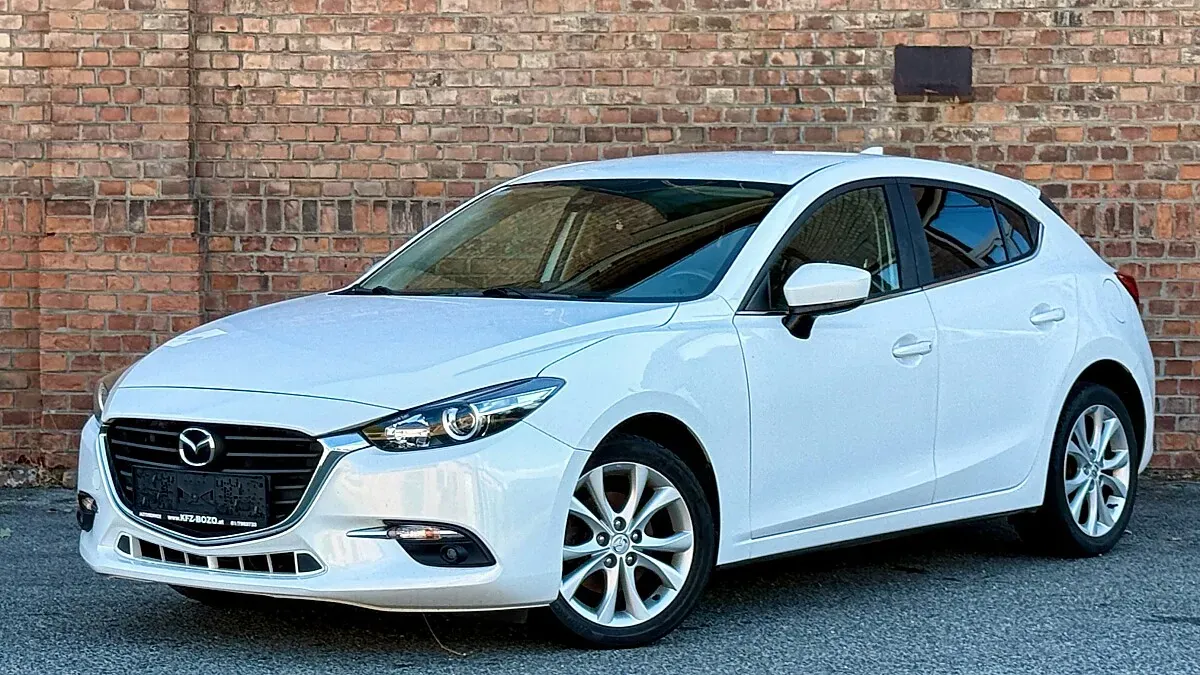 Mazda Mazda3 2017 photo 3
