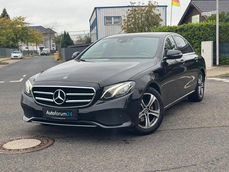 Mercedes-Benz E 220 D