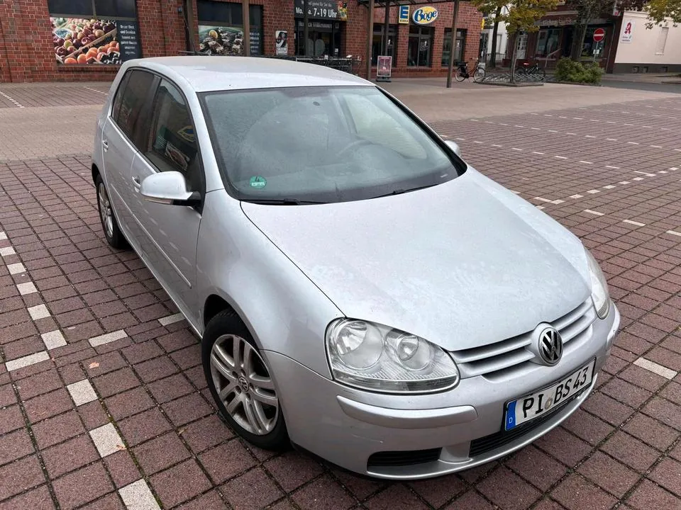 Volkswagen Golf V