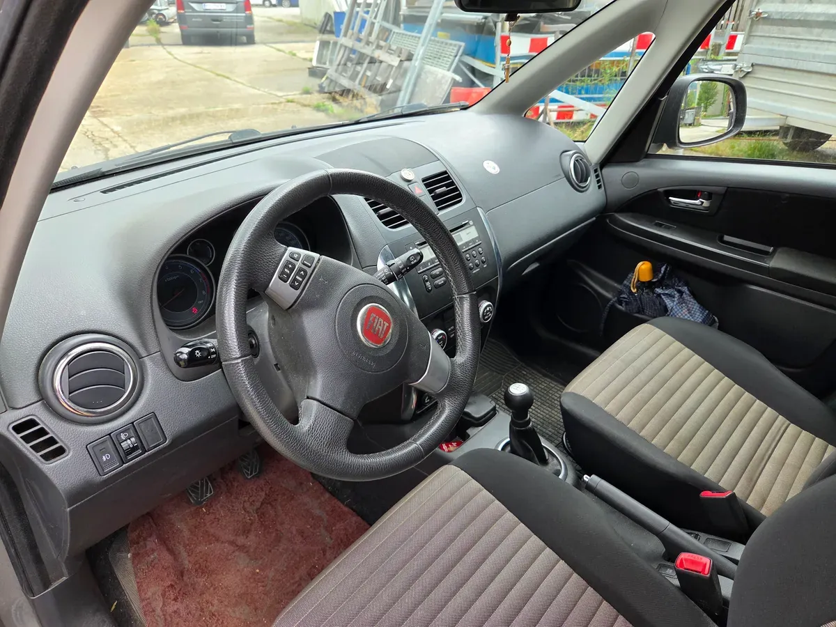 Fiat Sedici 2011 photo 2