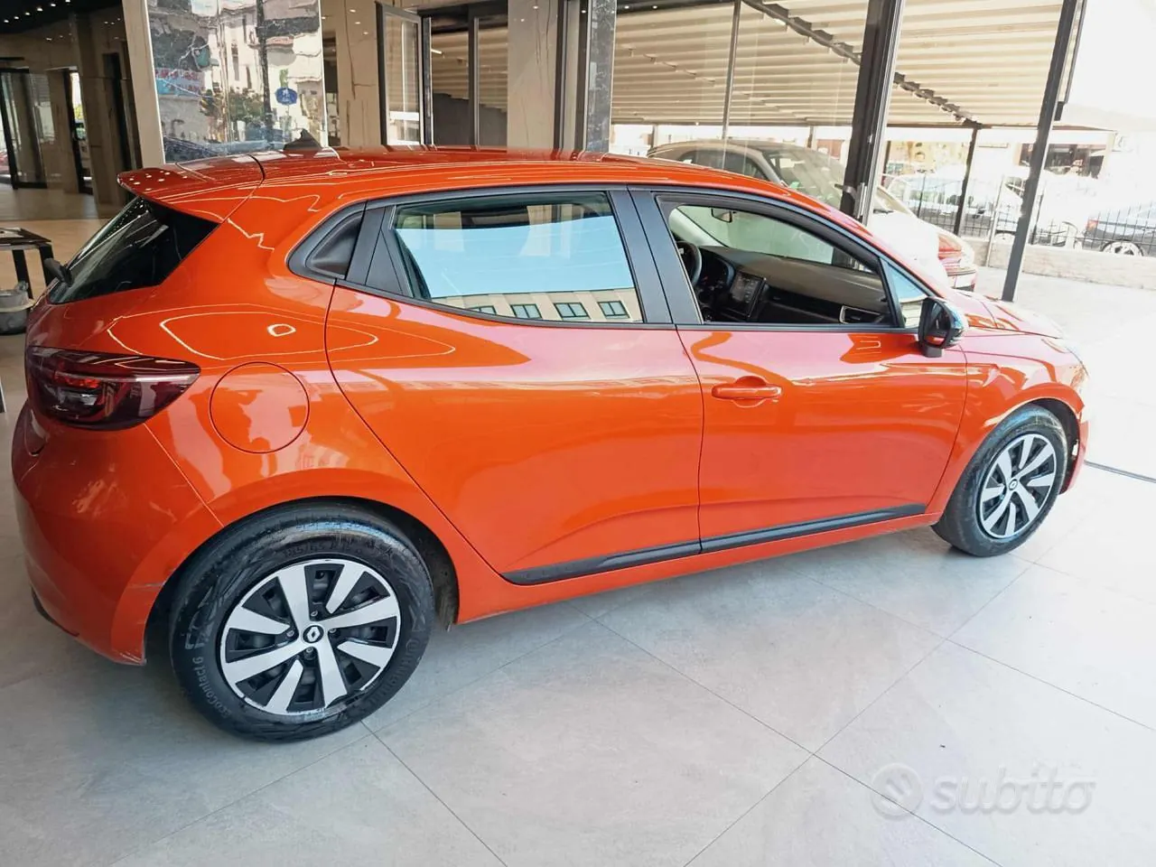 Renault Clio 2023 photo 3