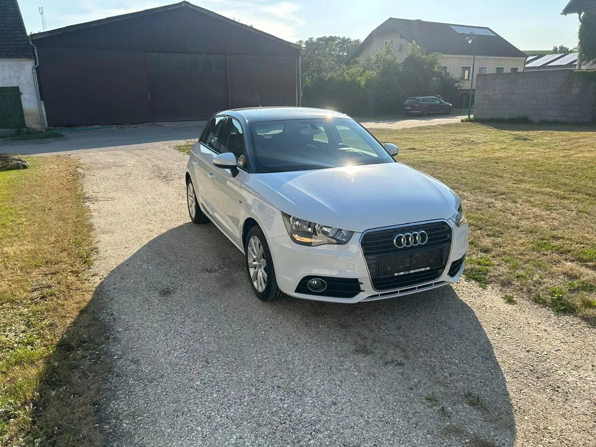 Audi A1 2013 photo 2