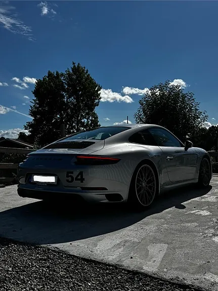 Porsche 911 Carrera