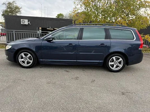Volvo V70 2015 photo 2