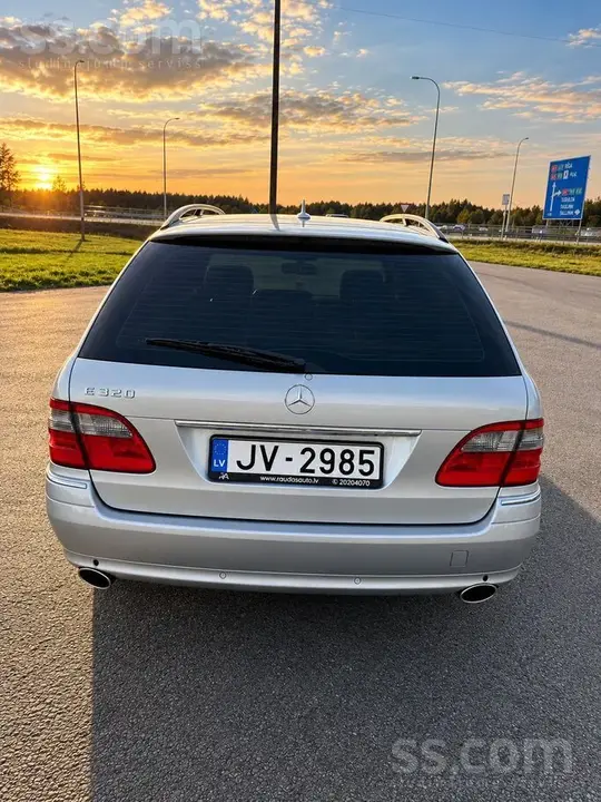 Mercedes-Benz E 320 2007 photo 4