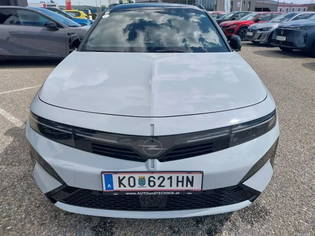 Opel Astra photo 3