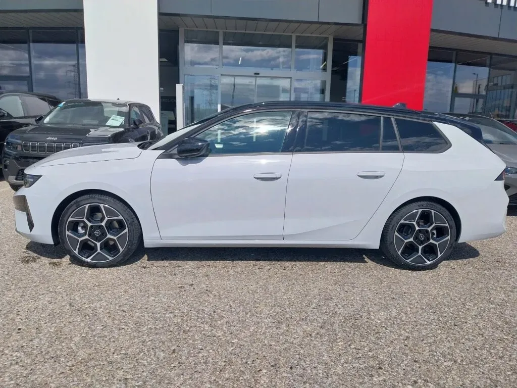 Opel Astra photo 2