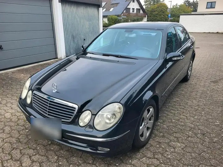 Mercedes-Benz E 320