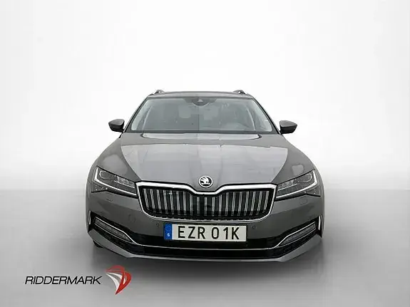 Skoda Superb 2023 photo 2