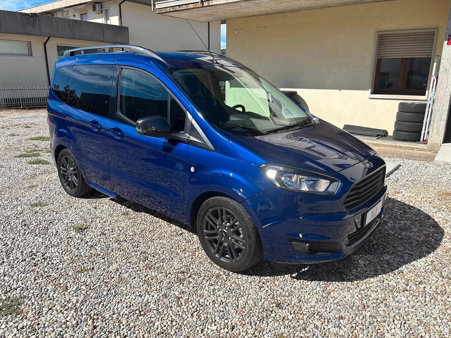 Ford Tourneo Courier 2018 photo 4