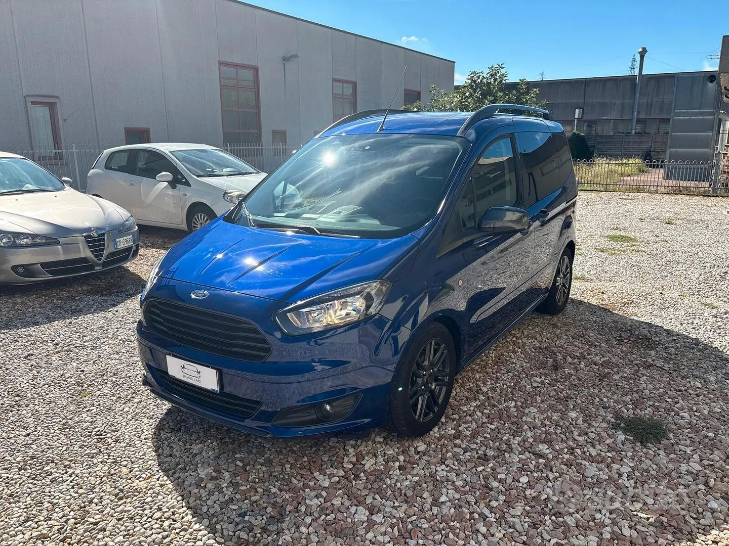 Ford Tourneo Courier 2018 photo 2