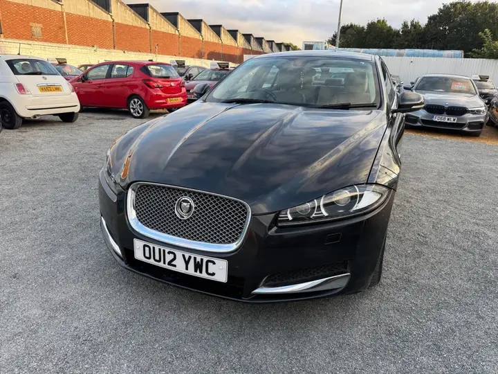 Jaguar Xf 2012 photo 3