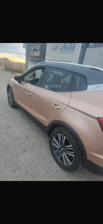 Seat Arona 2018 photo 2