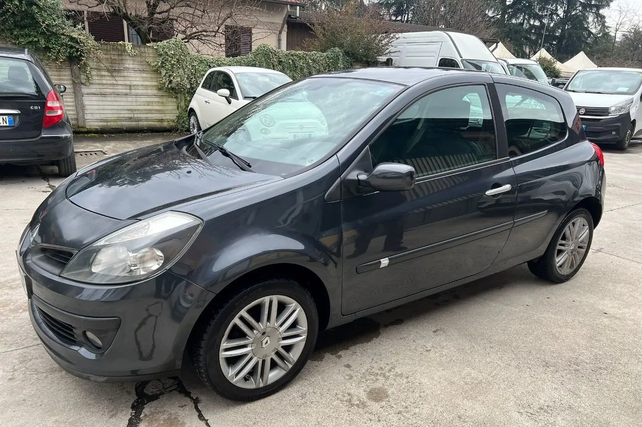 Renault Clio 2006 photo 3