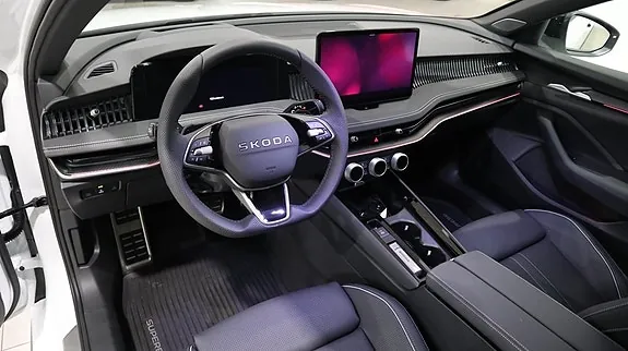 Skoda Superb 2025 photo 5