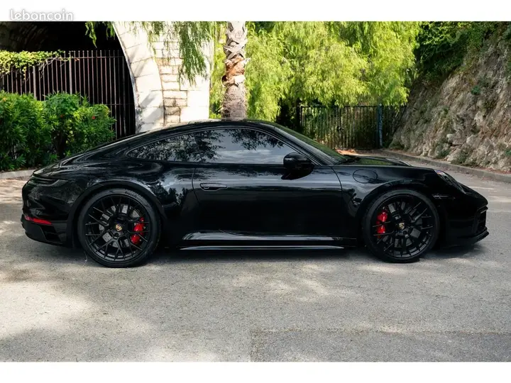 Porsche 911 2024 photo 4