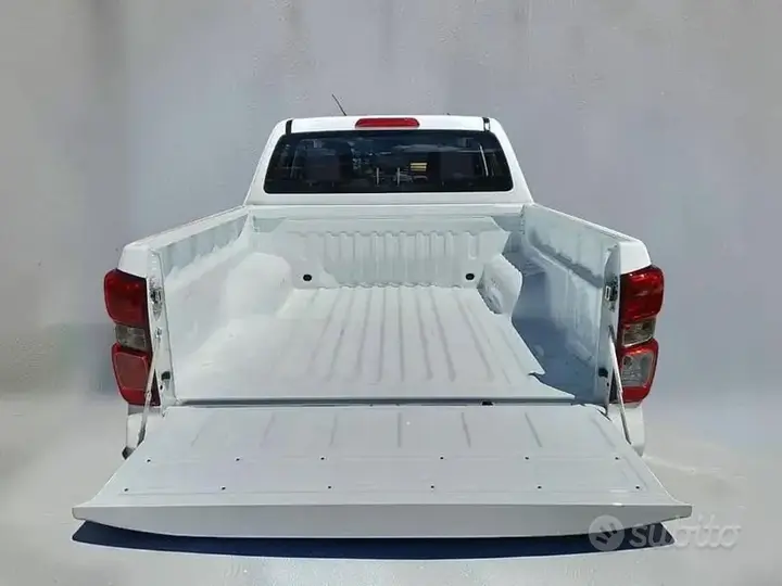 Isuzu D-Max photo 3