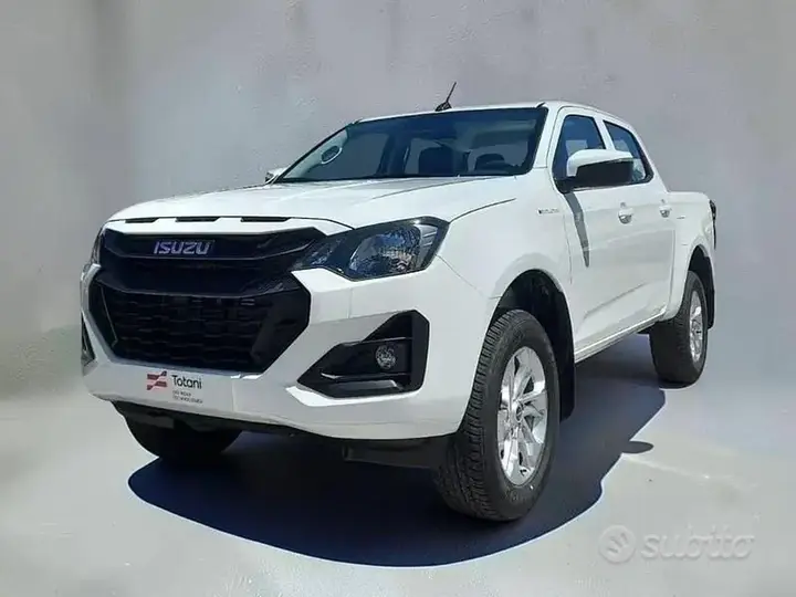 Isuzu D-Max photo 2
