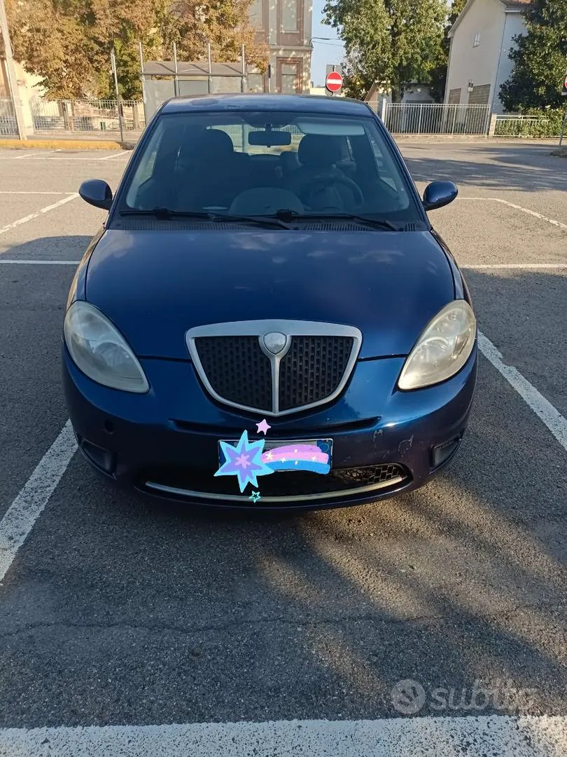 Lancia Ypsilon