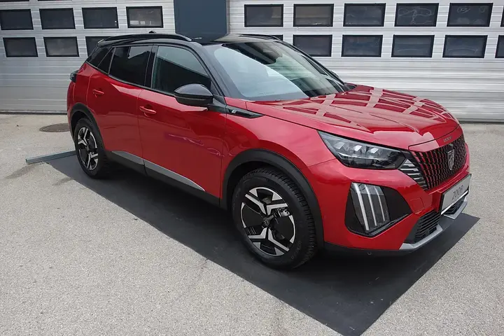 Peugeot E-2008