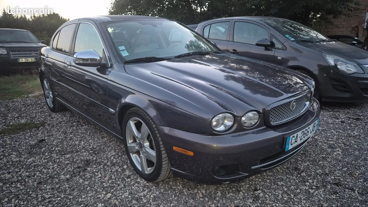 Jaguar X-Type