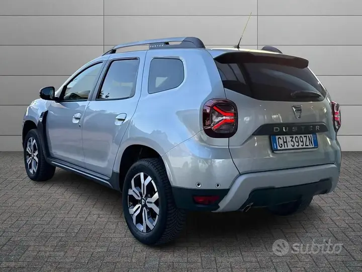 Dacia Duster 2022 photo 2
