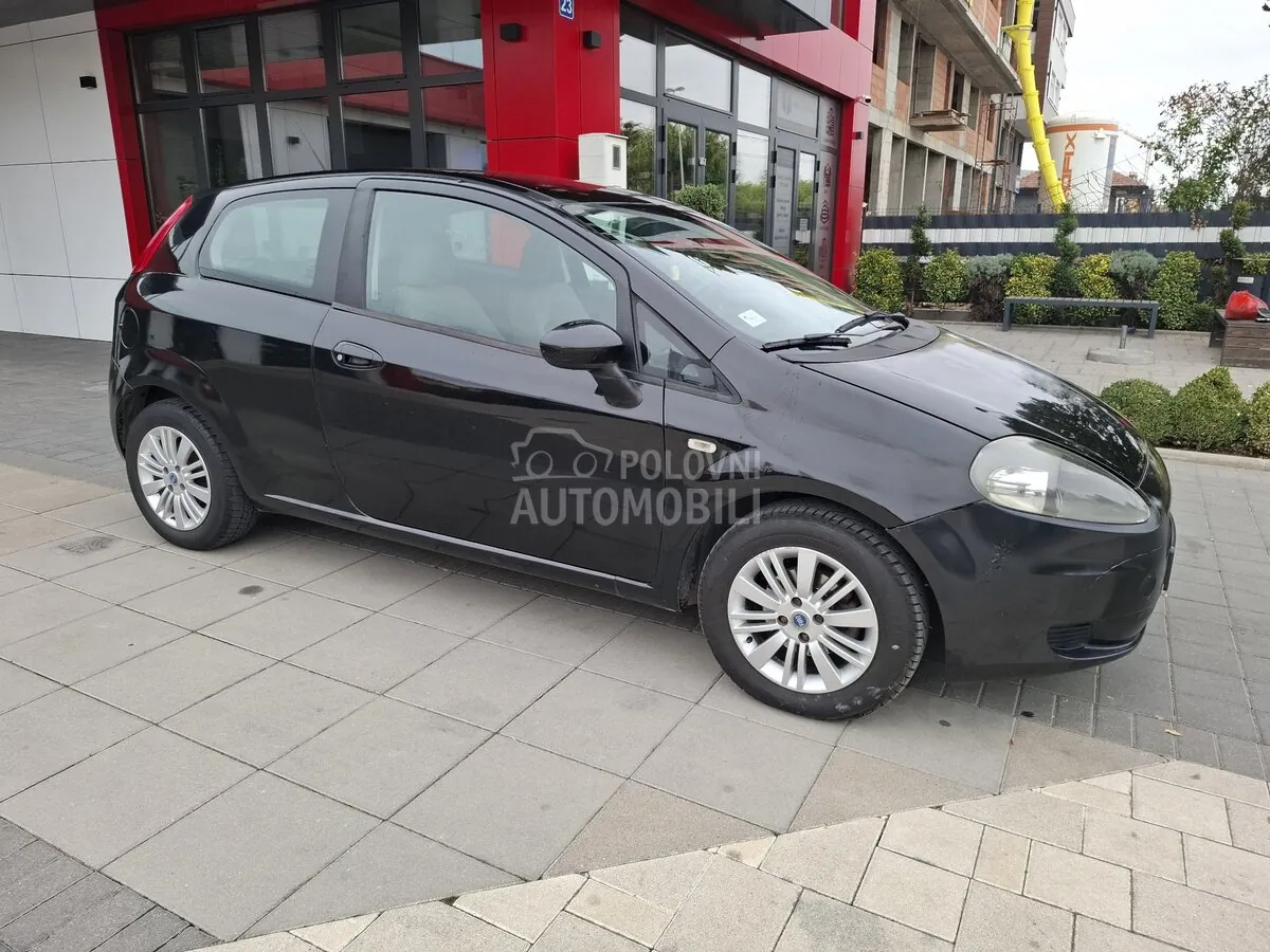 Fiat Grande Punto 2006 photo 2