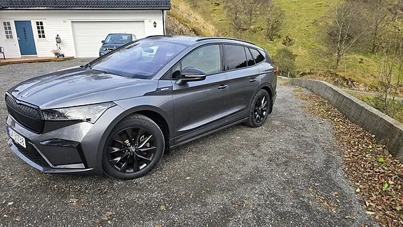 Skoda Enyaq 2023 photo 4