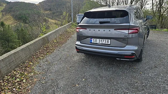 Skoda Enyaq 2023 photo 5