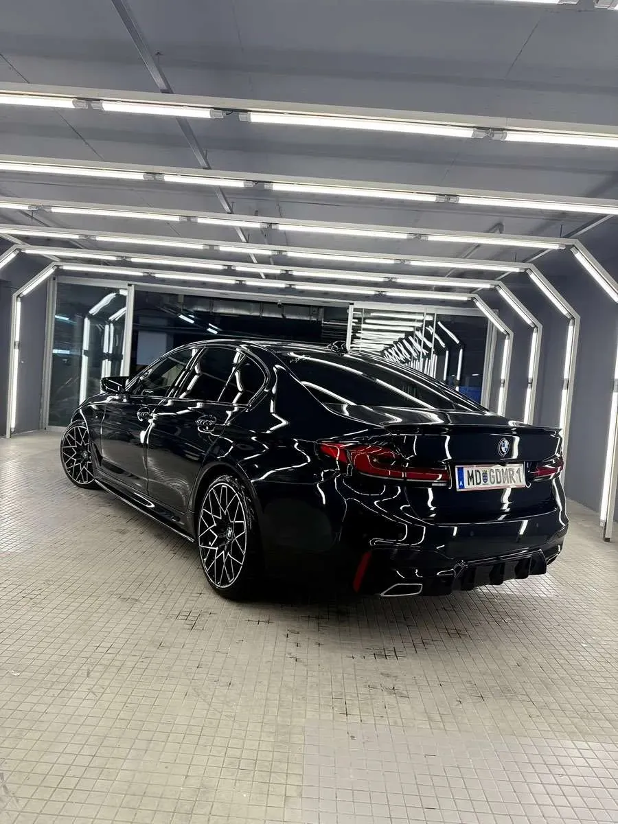 BMW 5 Series 2017 photo 2