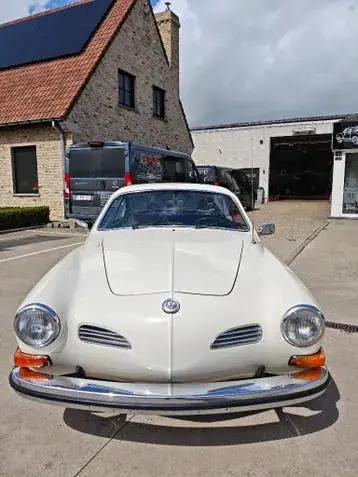 Volkswagen Karmann Ghia 1973 photo 2