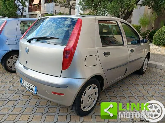 Fiat Punto 2004 photo 2