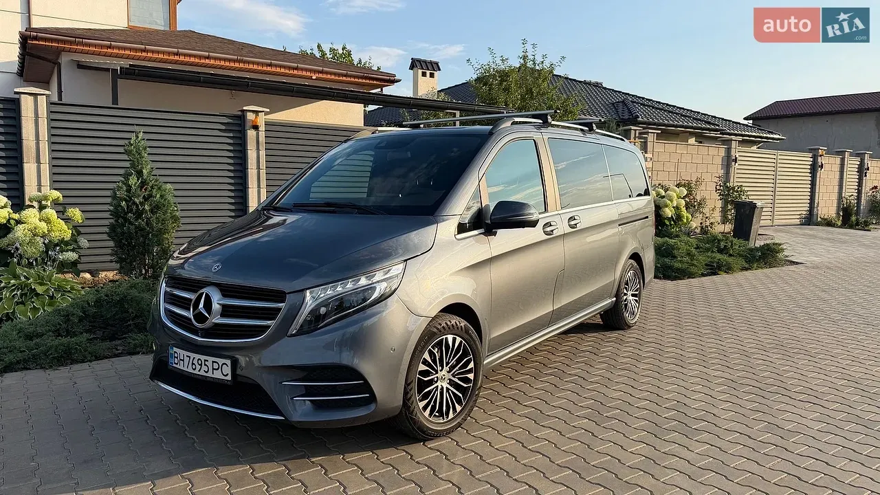 Mercedes-Benz V-Class 2019 photo 2