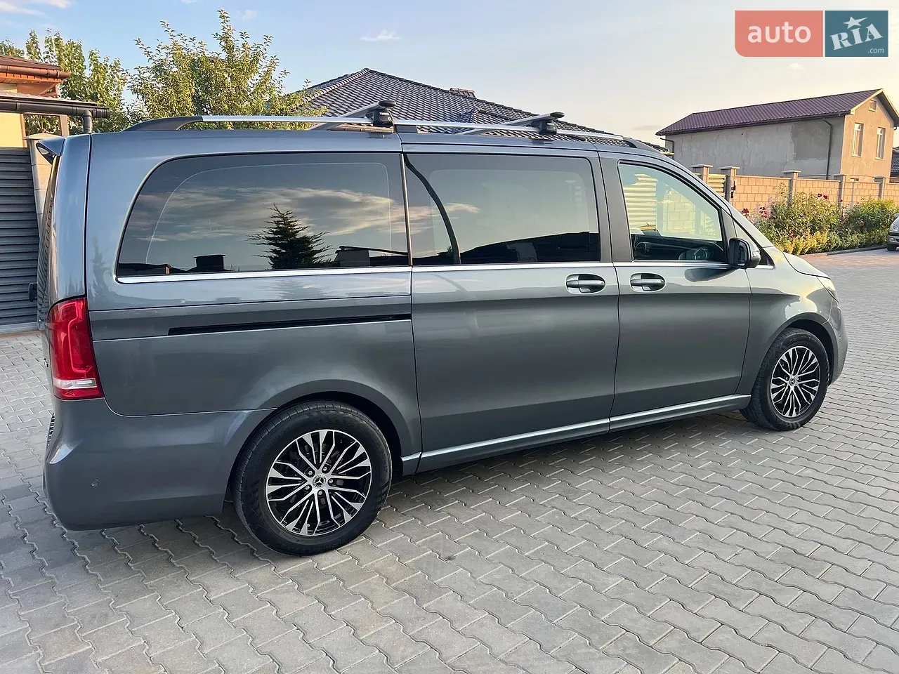 Mercedes-Benz V-Class 2019 photo 4