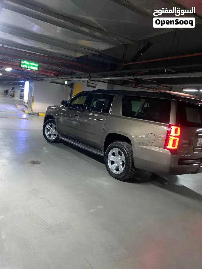 Chevrolet Suburban 2015 photo 3