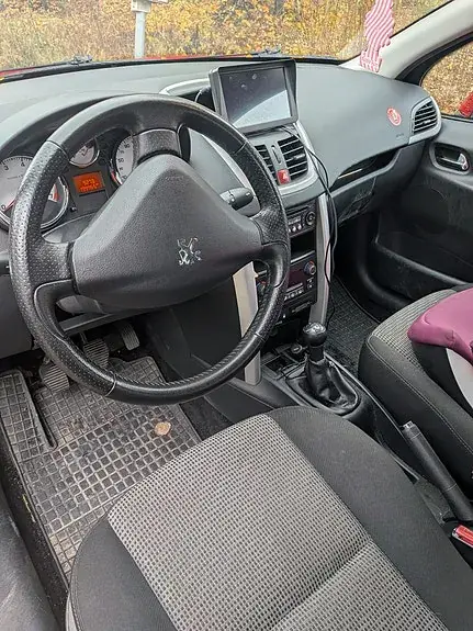 Peugeot 207 2009 photo 3