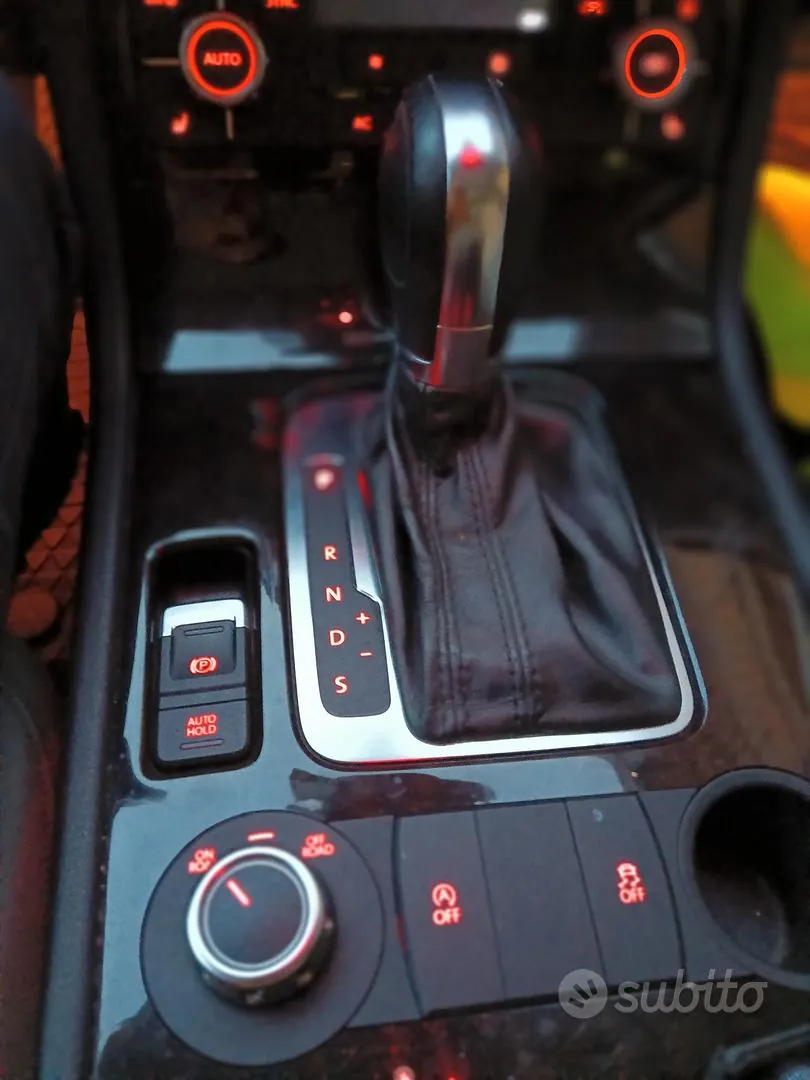 Volkswagen Touareg 2011 photo 3
