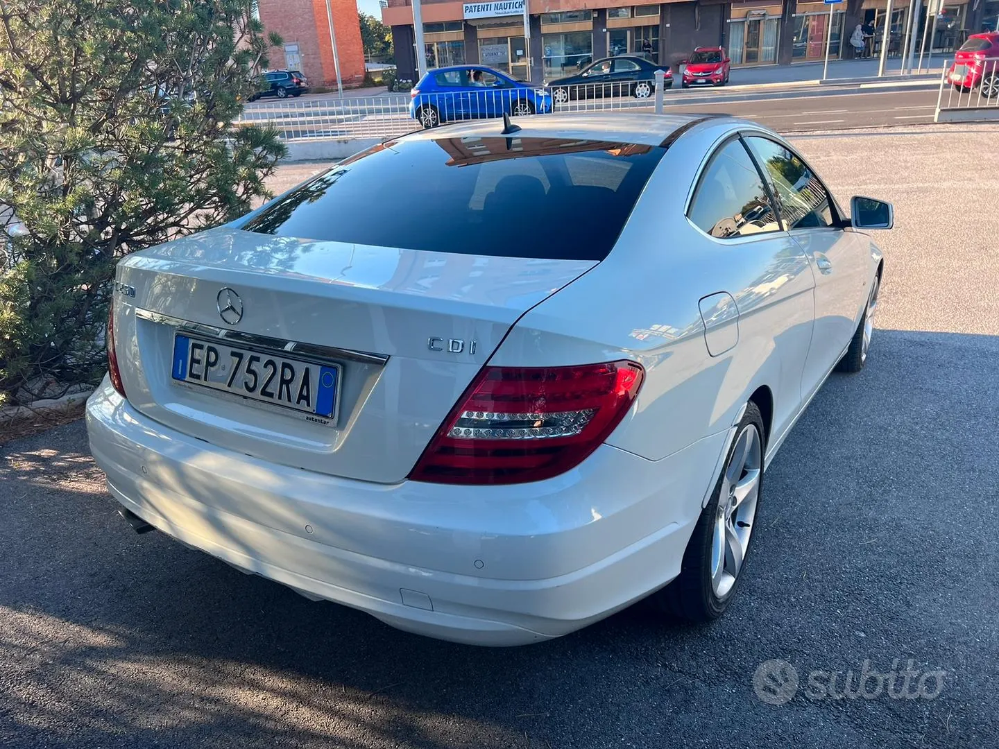 Mercedes-Benz C250 2012 photo 3