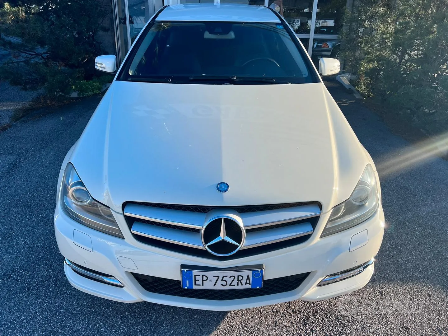 Mercedes-Benz C250 2012 photo 2