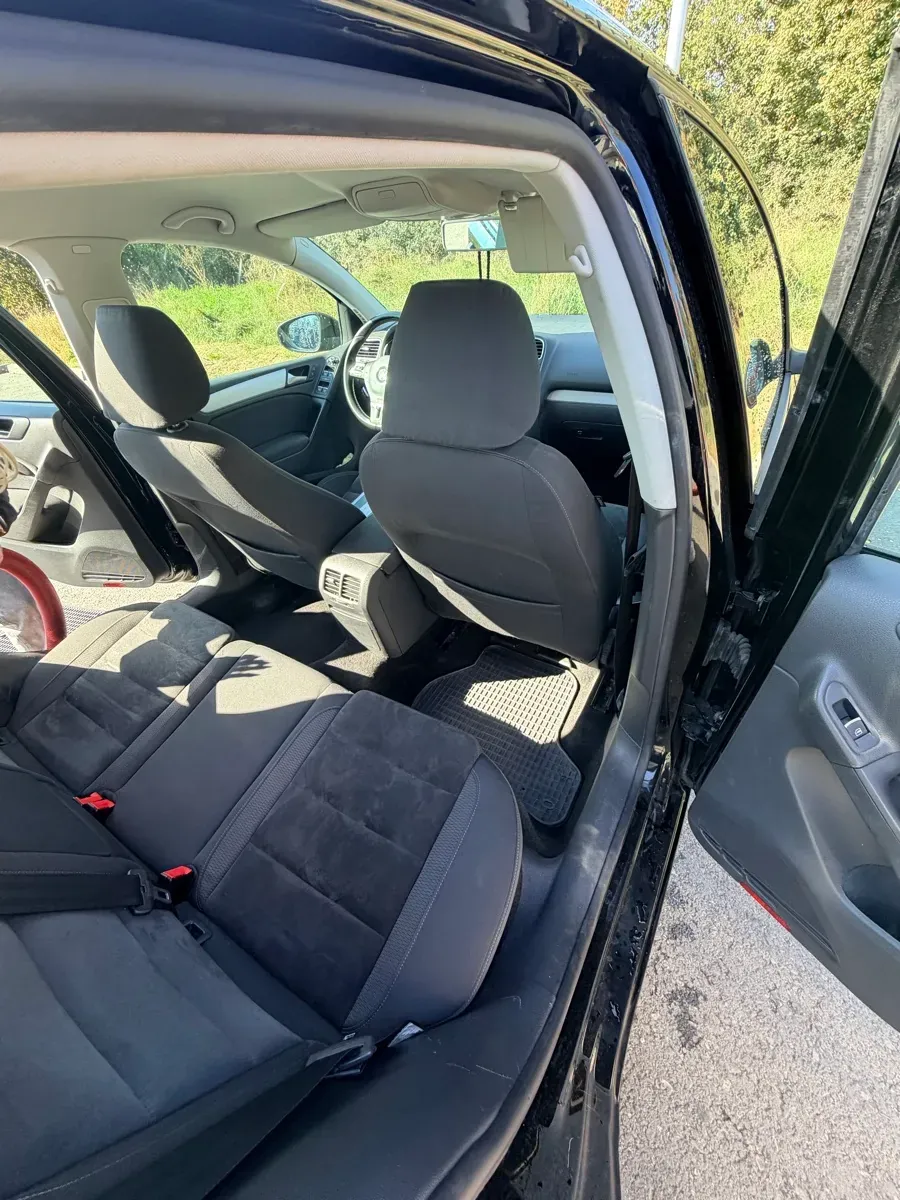 Volkswagen Golf 2009 photo 2