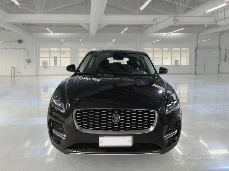 Jaguar E-Pace 2022 photo 2
